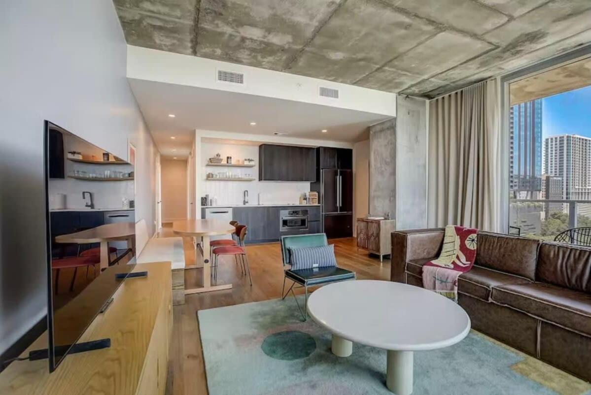 Villa High Rise In The Heart Of Atx Austin Exterior foto