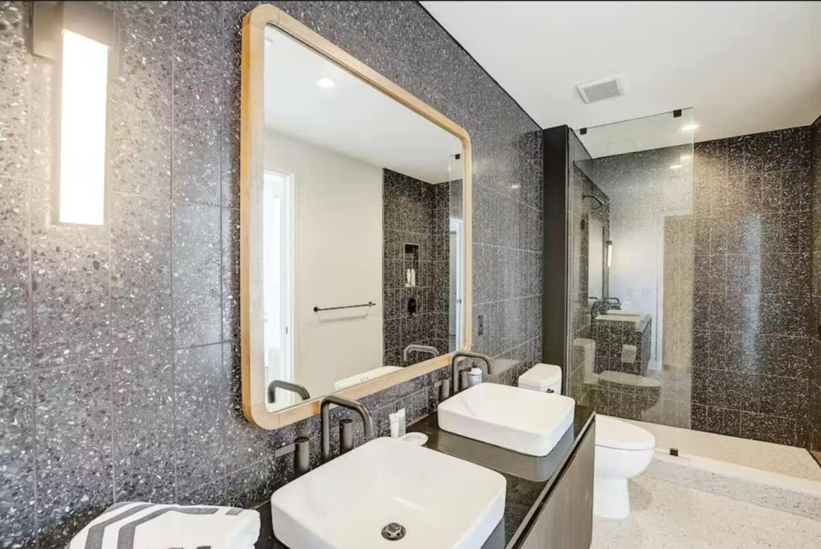 Villa High Rise In The Heart Of Atx Austin Exterior foto
