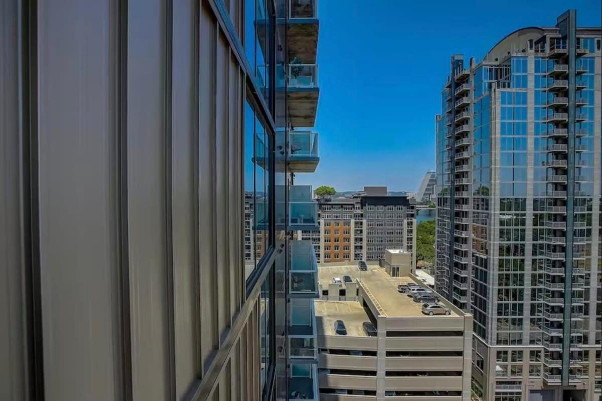 Villa High Rise In The Heart Of Atx Austin Exterior foto